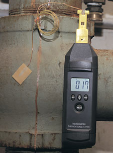 Handheld Low Cost Handheld Thermometer with Magnet Hanger | HH74K